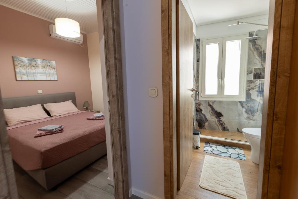 Master bedroom with bathroom in Pergamou Mytilene